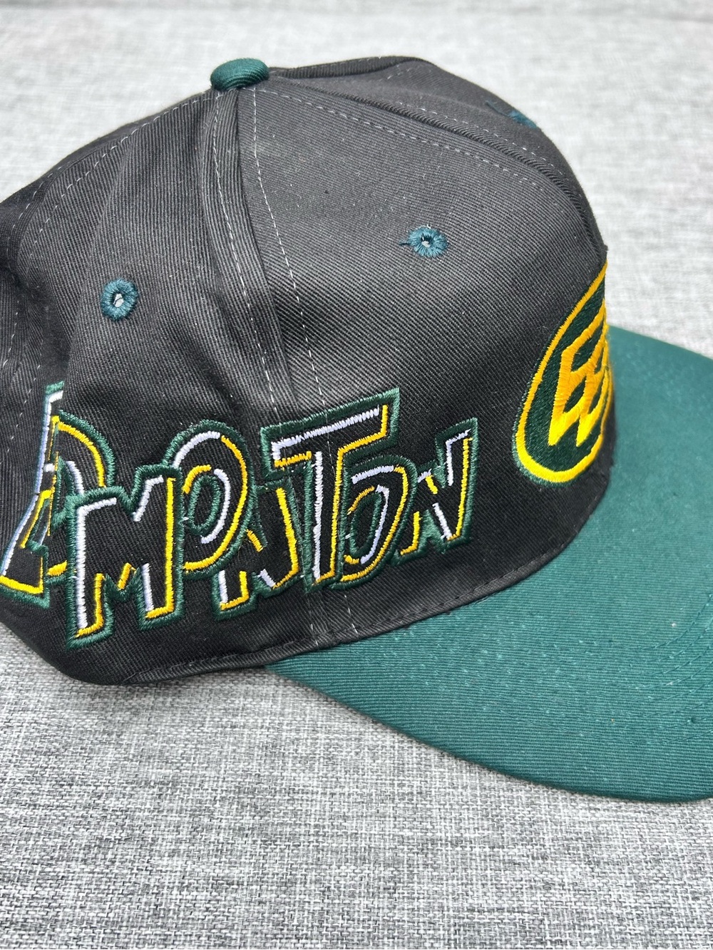 80/90’s vintage dead stock Edmonton eskimos hat with tags rare